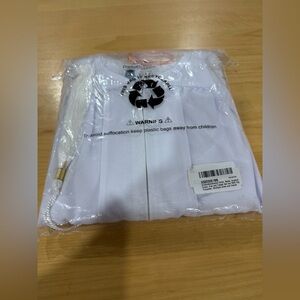 GraduationSource White cap, gown & tassel Sz. 27 ( 3’2” - 3’5”) brand new sealed